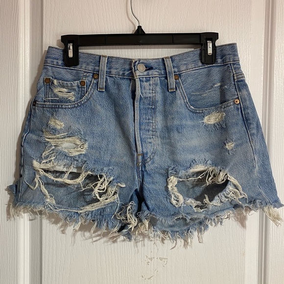 Levi’s 501 High Waist Distressed Ripped Button-fly Jean Denim Shorts Size 27 - Picture 3 of 15